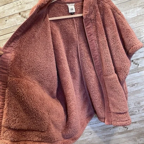 CAbi‎ Womens Small Jacket Embrace Topper Dusty Pink Rose Fleece Hooded Zip 4121 - Picture 2 of 10